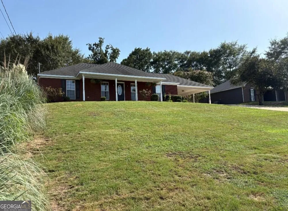 54 Lee RD Phenix City, AL 36870