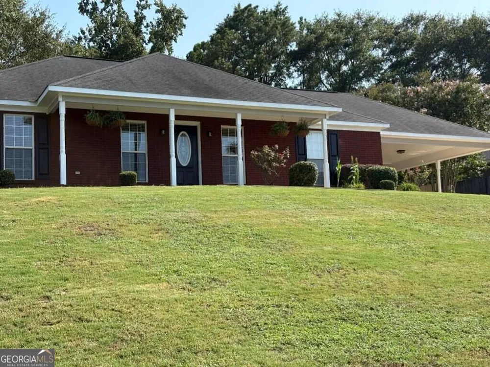 54 Lee RD Phenix City, AL 36870