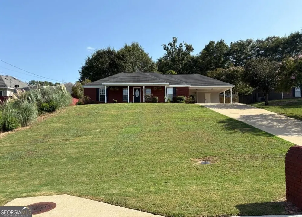 54 Lee RD Phenix City, AL 36870