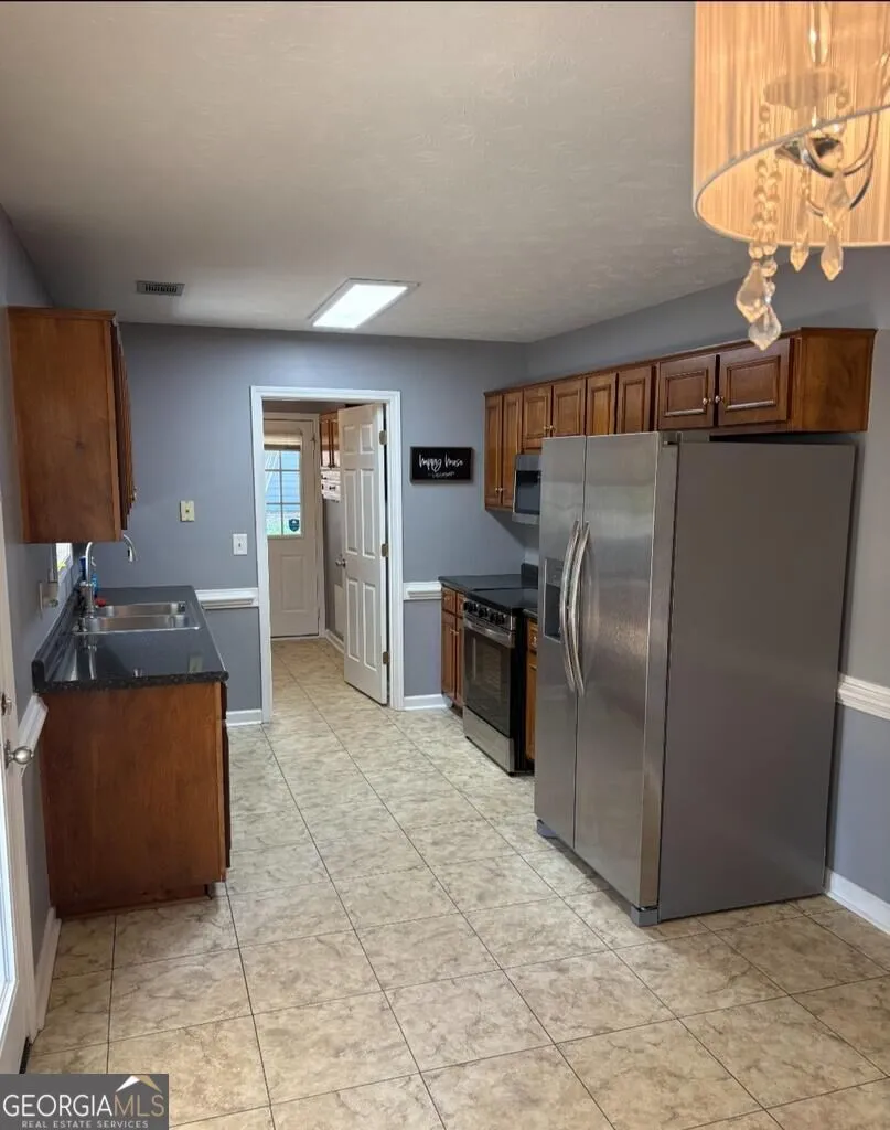 54 Lee RD Phenix City, AL 36870