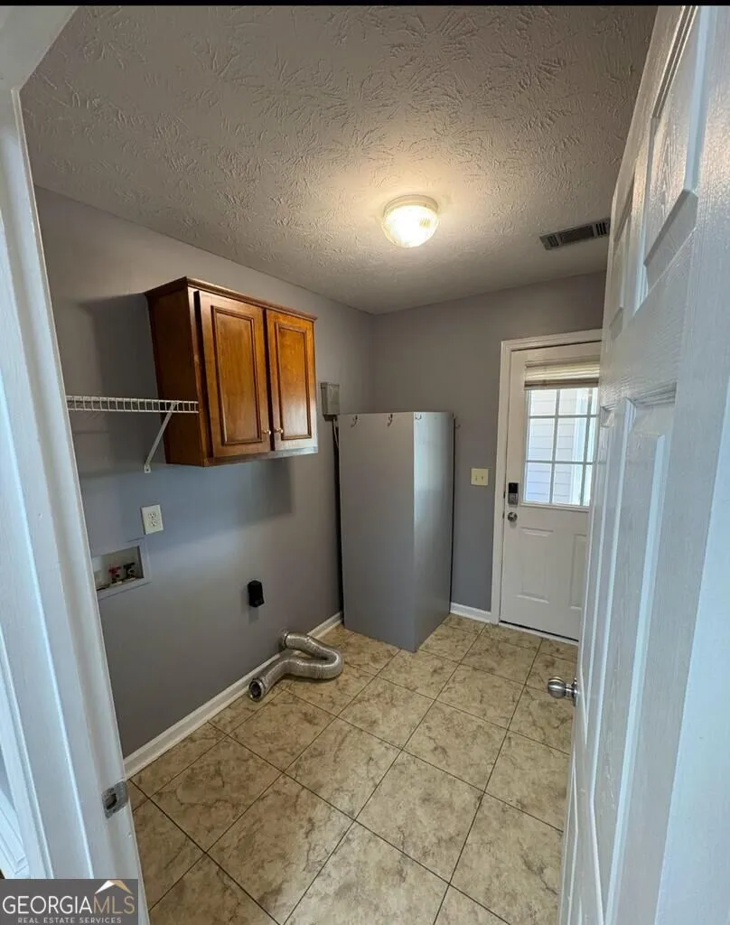 54 Lee RD Phenix City, AL 36870