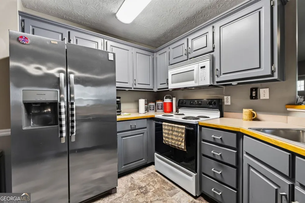 315 Wild Turkey LN Locust Grove, GA 30248