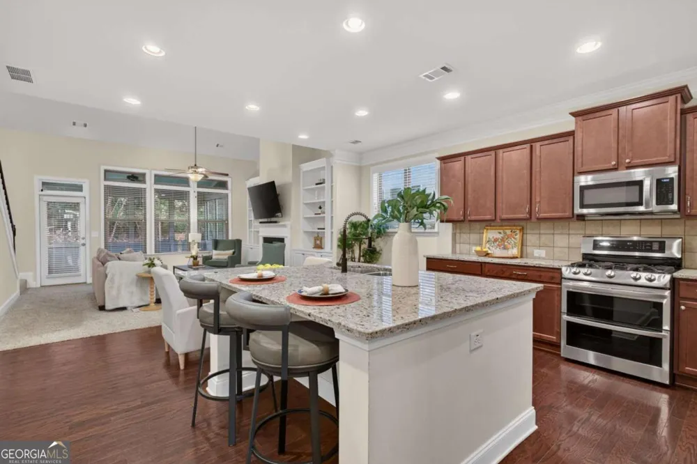 133 Marlow DR Woodstock, GA 30188