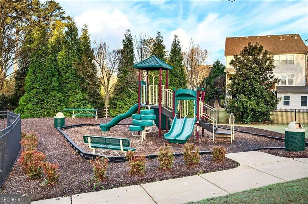 133 Marlow DR Woodstock, GA 30188