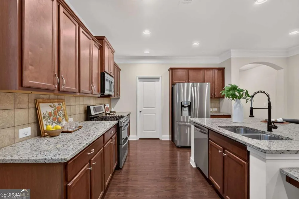 133 Marlow DR Woodstock, GA 30188