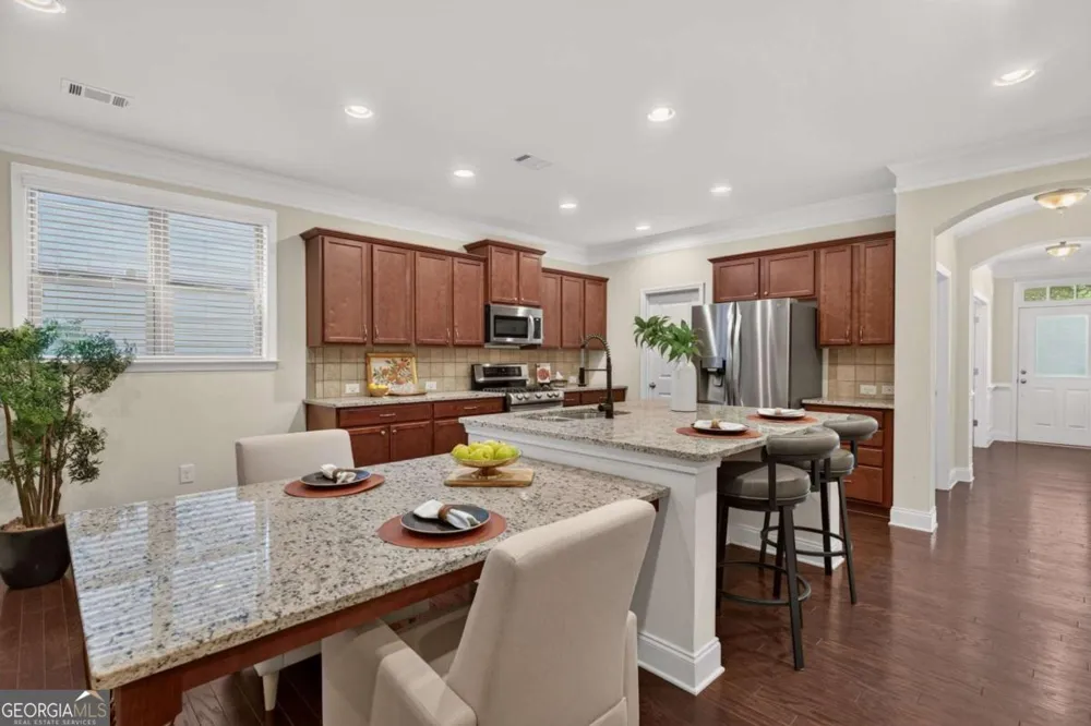 133 Marlow DR Woodstock, GA 30188