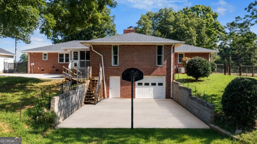 144 Hay Renfroe DR Dallas, GA 30157