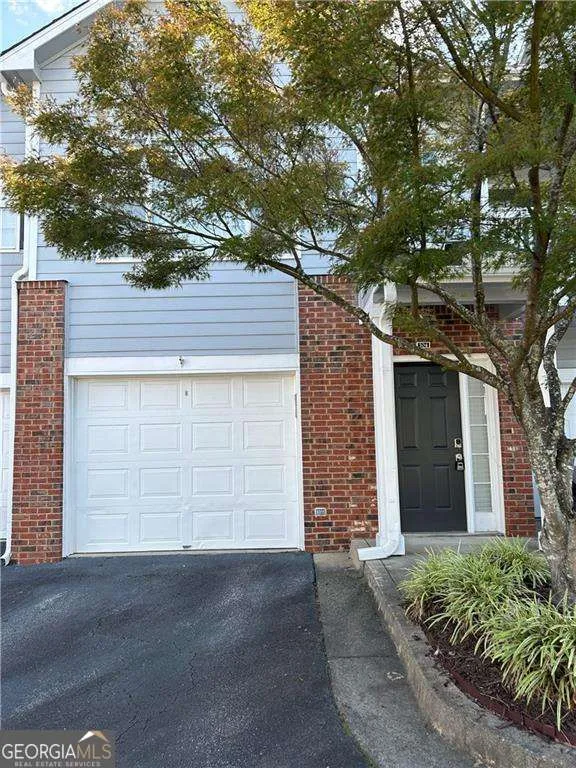 104 Vinings Forest CIR SE Smyrna, GA 30080