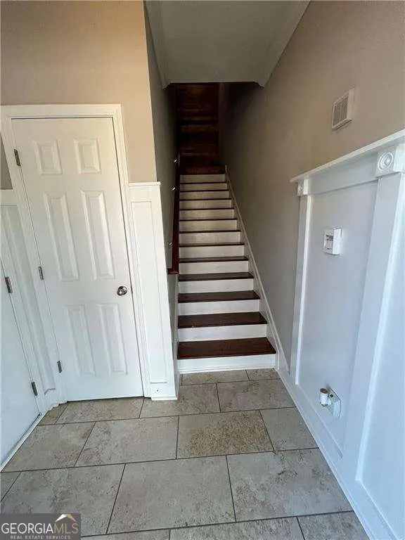 104 Vinings Forest CIR SE Smyrna, GA 30080