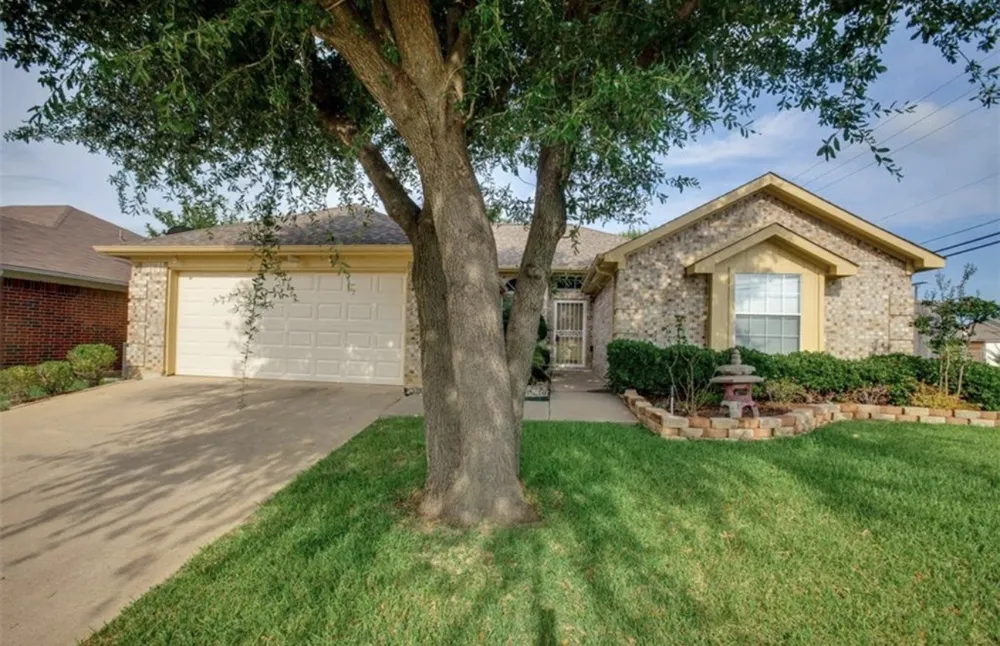 6200 Pierce Arrow Drive Arlington, TX 76001