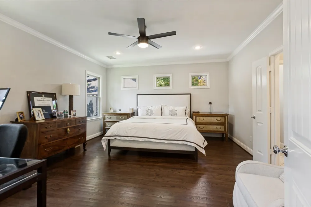 5834 Monticello Avenue Dallas, TX 75206