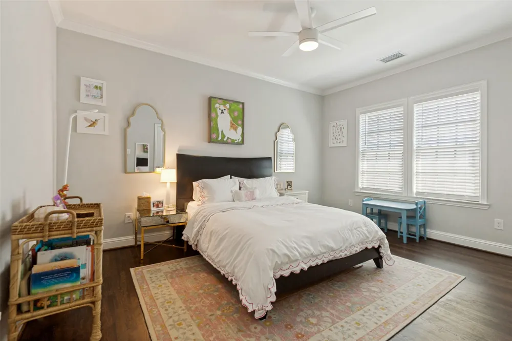 5834 Monticello Avenue Dallas, TX 75206
