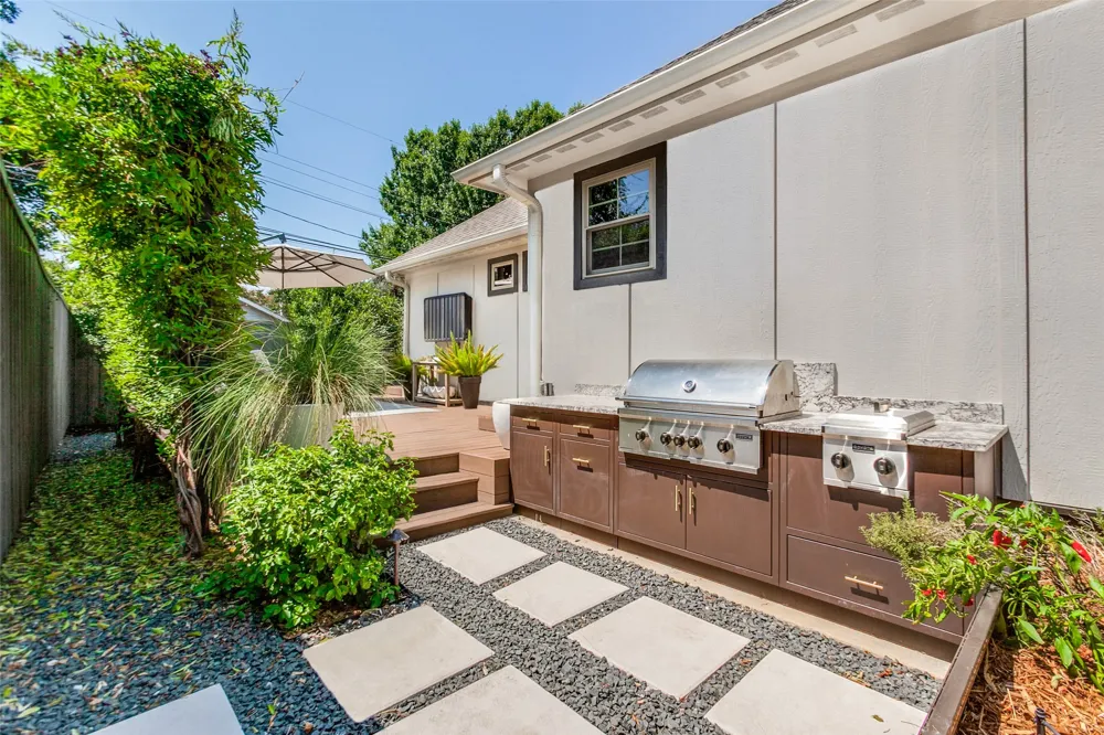 5834 Monticello Avenue Dallas, TX 75206