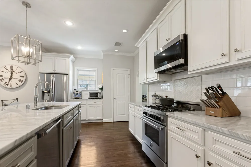 5834 Monticello Avenue Dallas, TX 75206