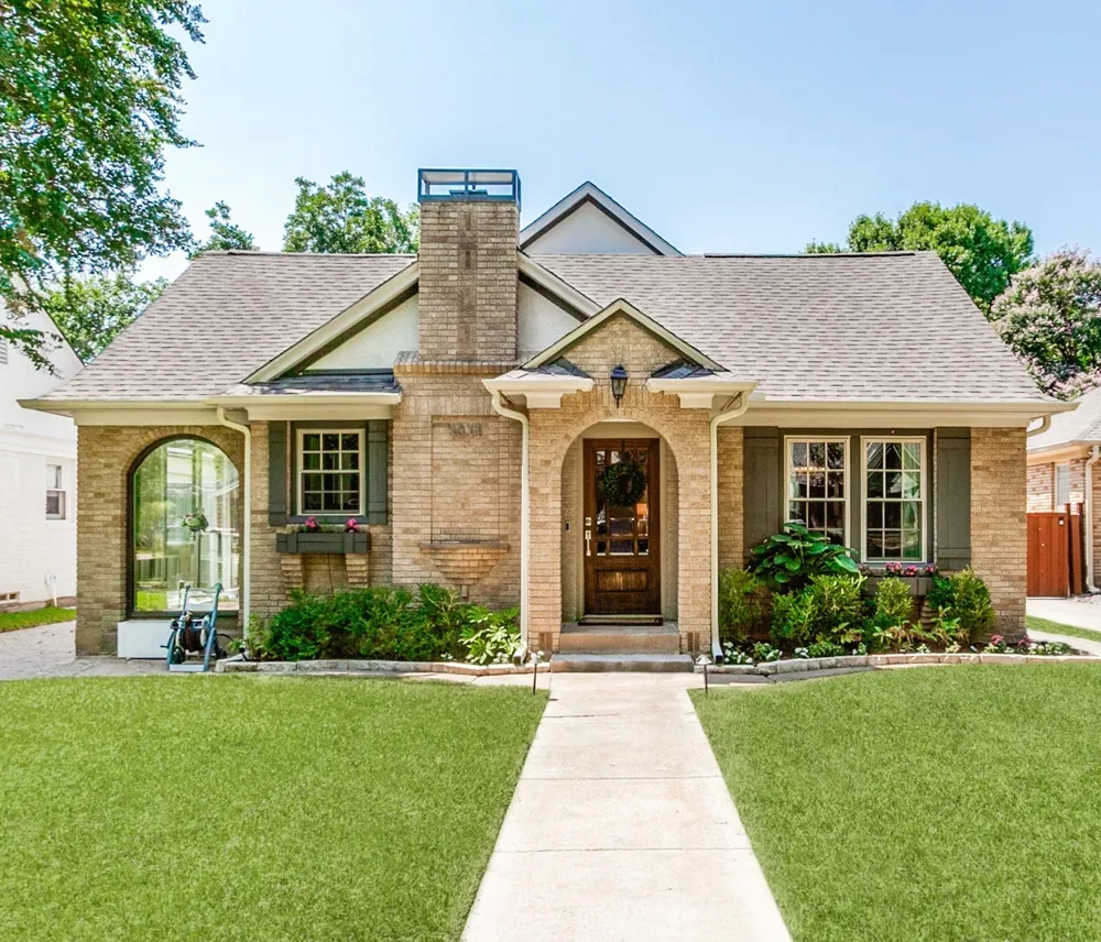 5834 Monticello Avenue Dallas, TX 75206