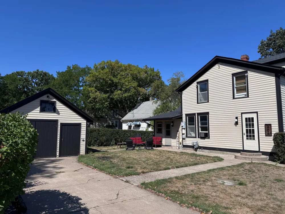 206 Eddy Street Hastings, MN 55033
