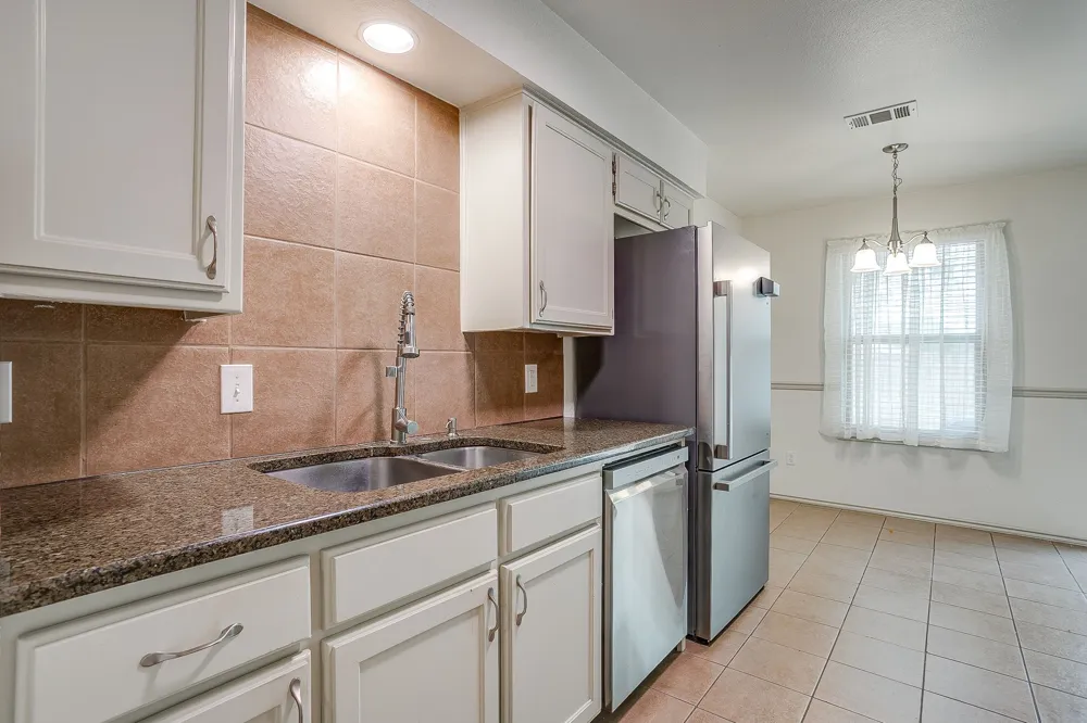 2610 Casa Blanca Court Arlington, TX 76015