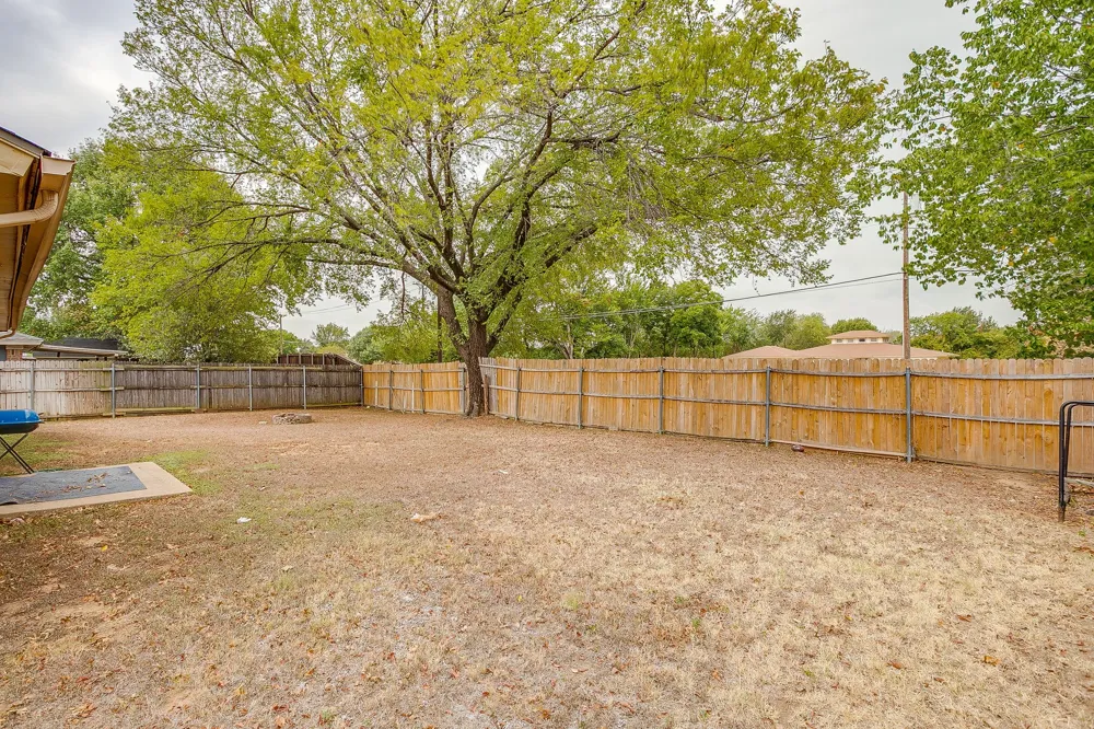 2610 Casa Blanca Court Arlington, TX 76015