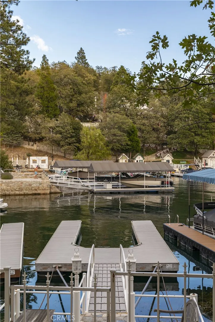 1079 Sherwood Lake Arrowhead, CA 92352