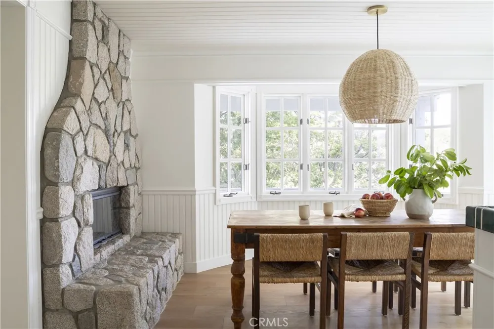 1079 Sherwood Lake Arrowhead, CA 92352