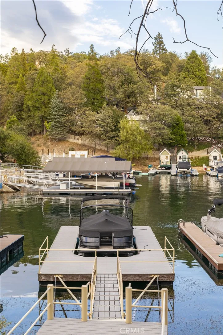 1079 Sherwood Lake Arrowhead, CA 92352