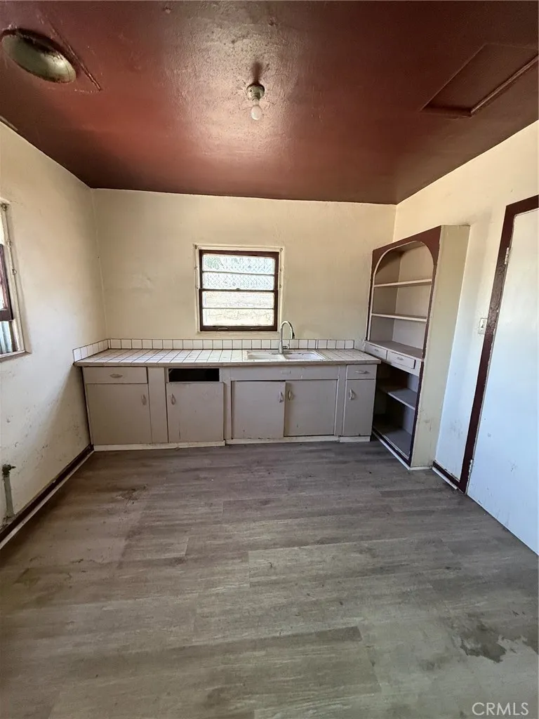2961 11th Riverside, CA 92507