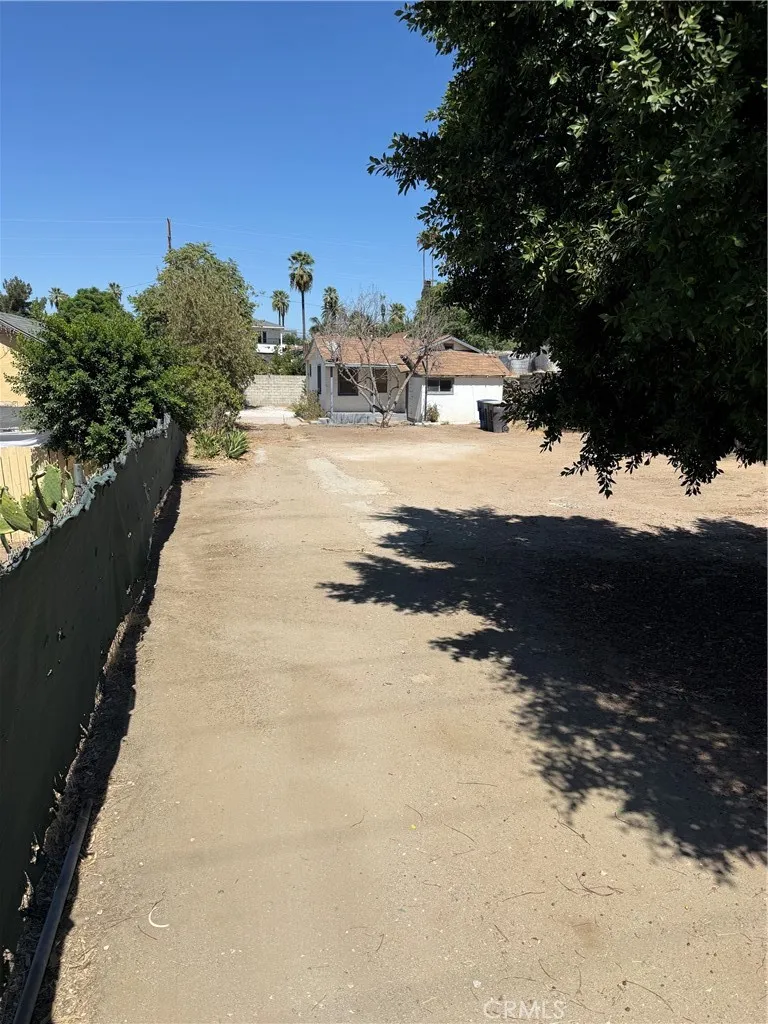 2961 11th Riverside, CA 92507