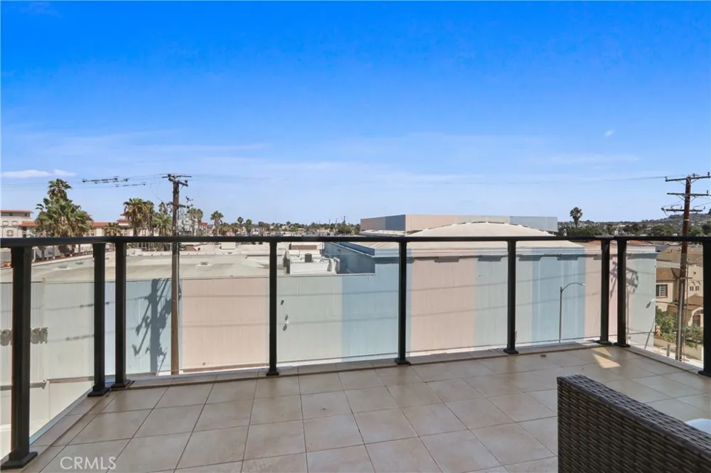 1598 Long Beach Boulevard #412 Long Beach, CA 90813