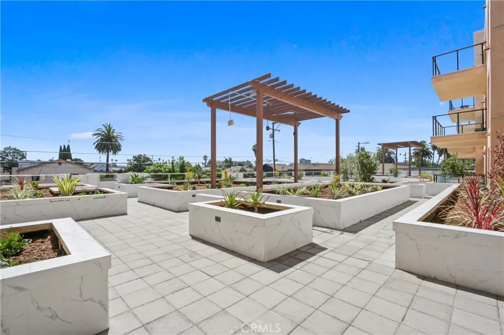 1598 Long Beach Boulevard #412 Long Beach, CA 90813