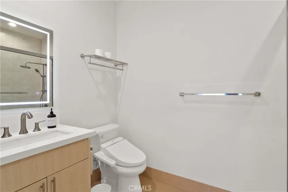 1598 Long Beach Boulevard #412 Long Beach, CA 90813