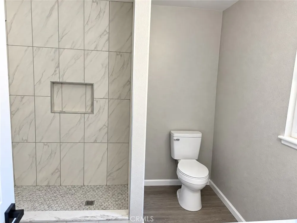 1735 W Jenner Street Lancaster, CA 93534