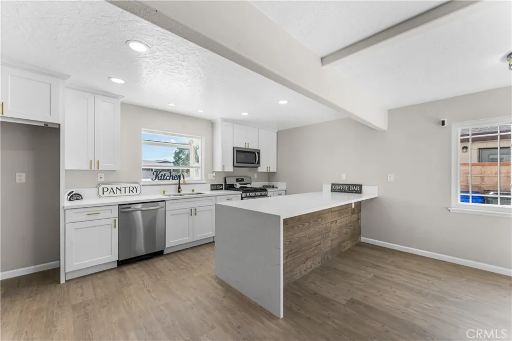 1735 W Jenner Street Lancaster, CA 93534