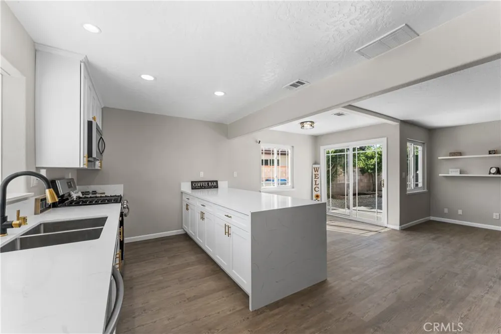 1735 W Jenner Street Lancaster, CA 93534