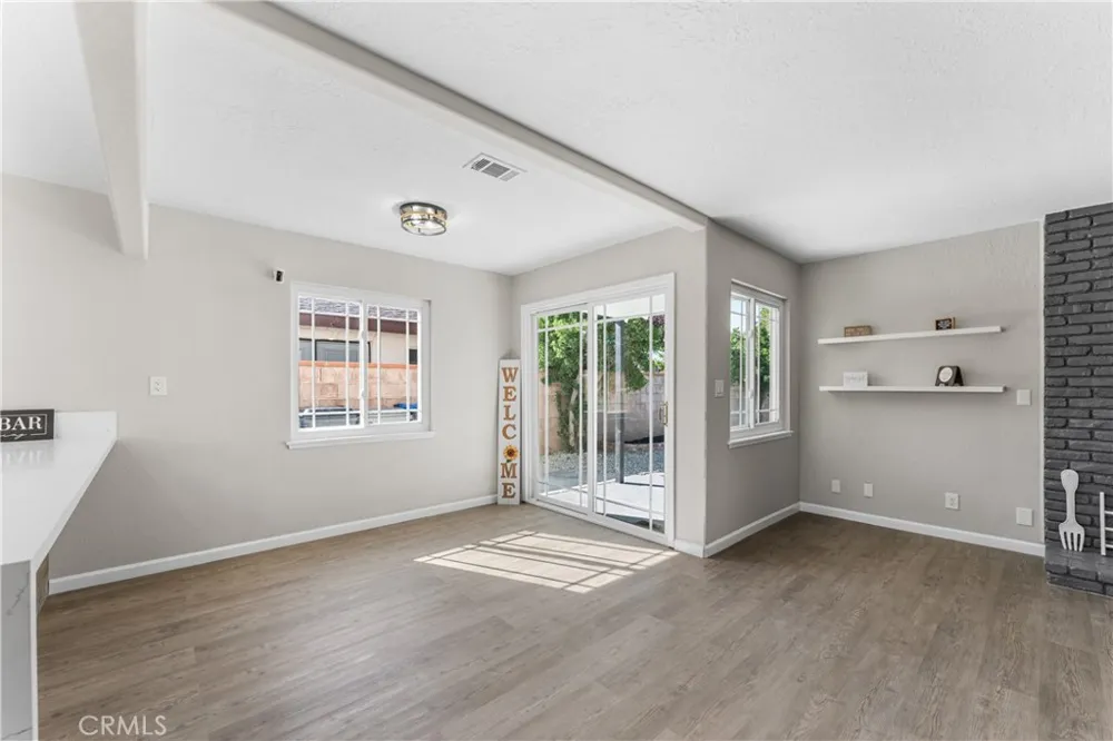 1735 W Jenner Street Lancaster, CA 93534