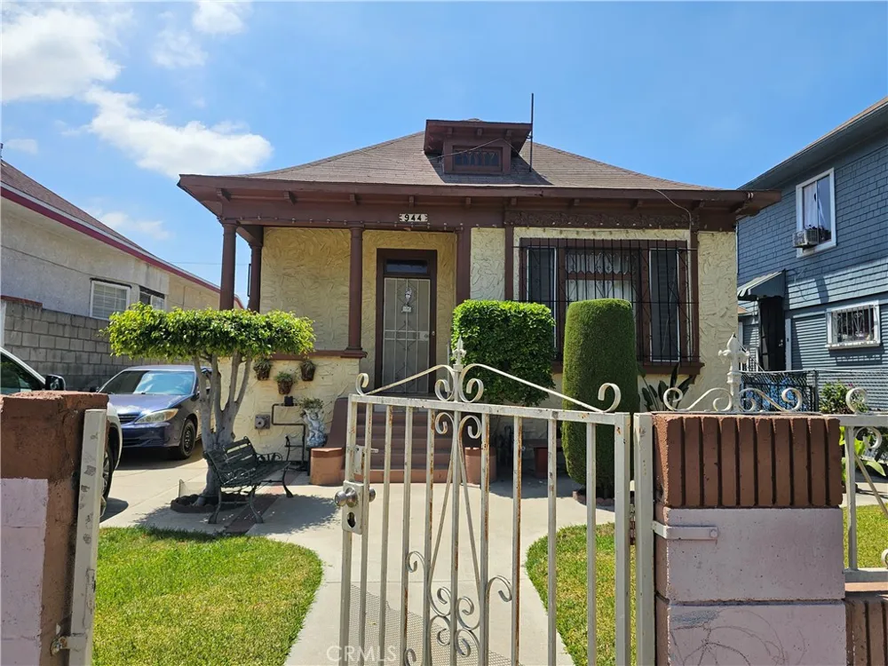 944 E 22nd Los Angeles, CA 90011