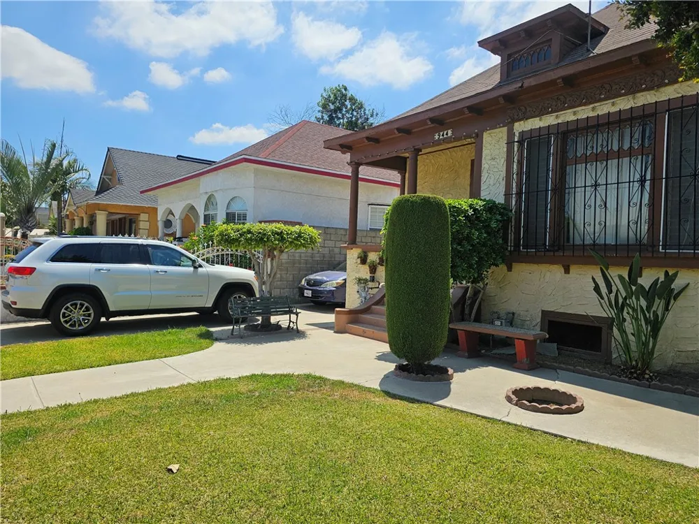944 E 22nd Los Angeles, CA 90011