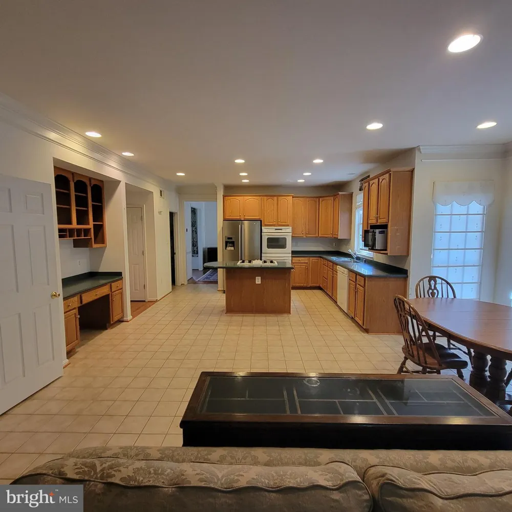 811 LAMOKA DRIVE Odenton, MD 21113