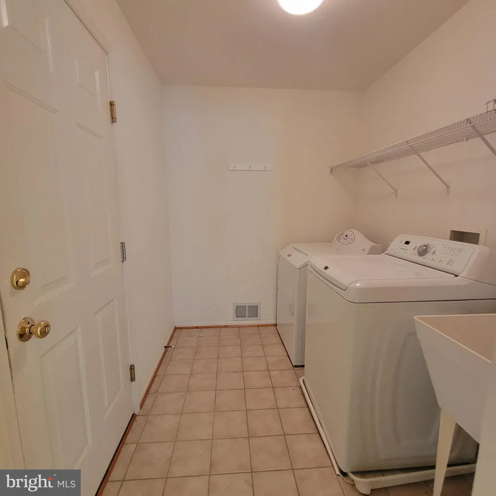 811 LAMOKA DRIVE Odenton, MD 21113