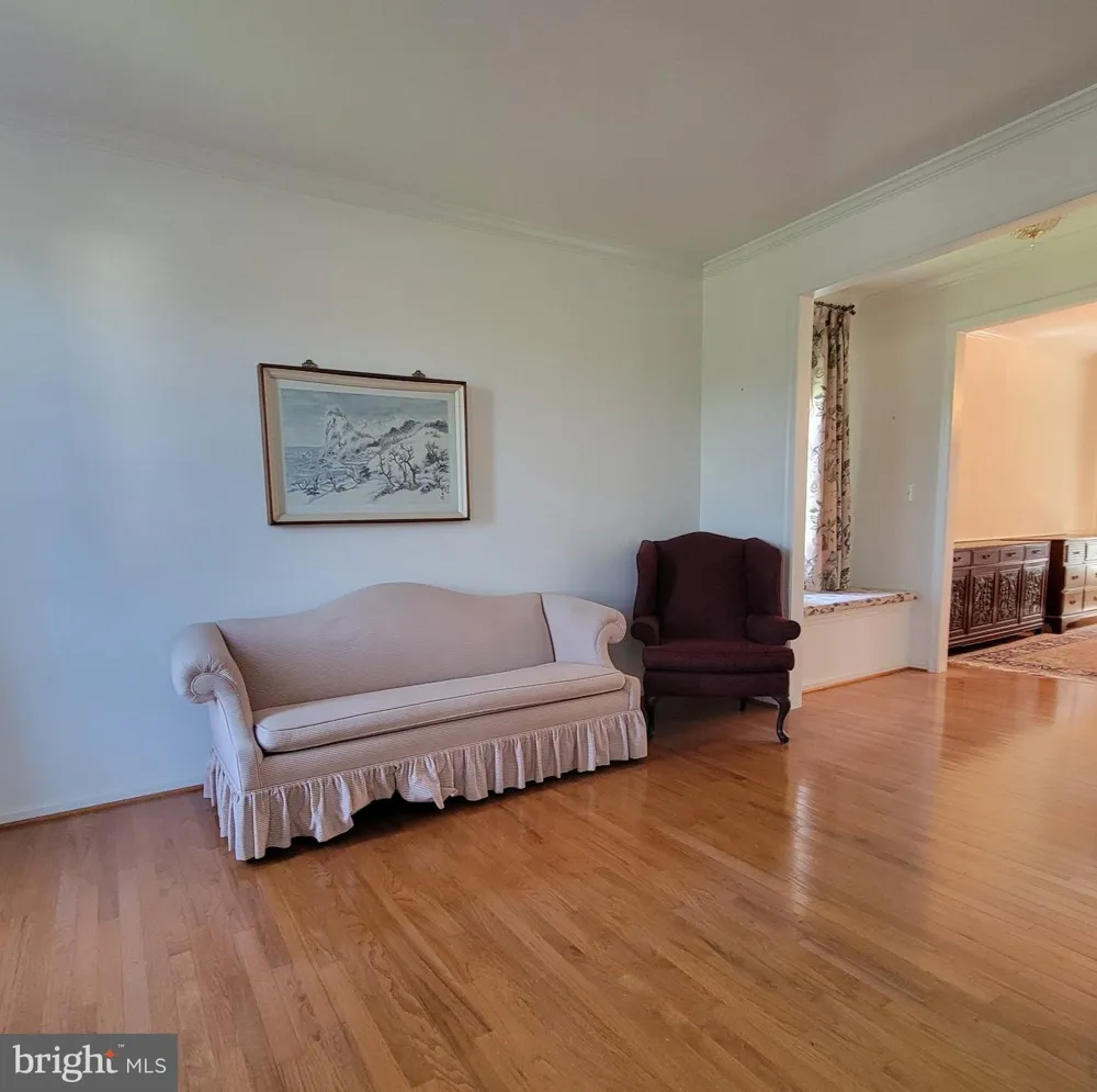 811 LAMOKA DRIVE Odenton, MD 21113