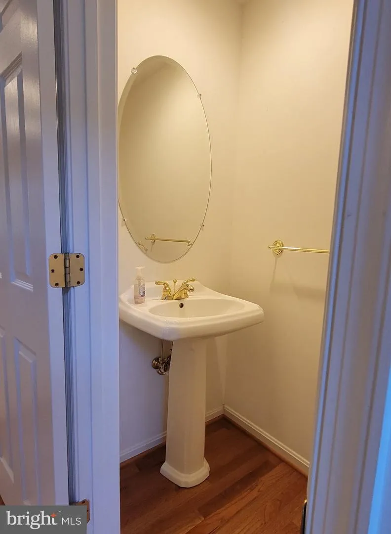 811 LAMOKA DRIVE Odenton, MD 21113