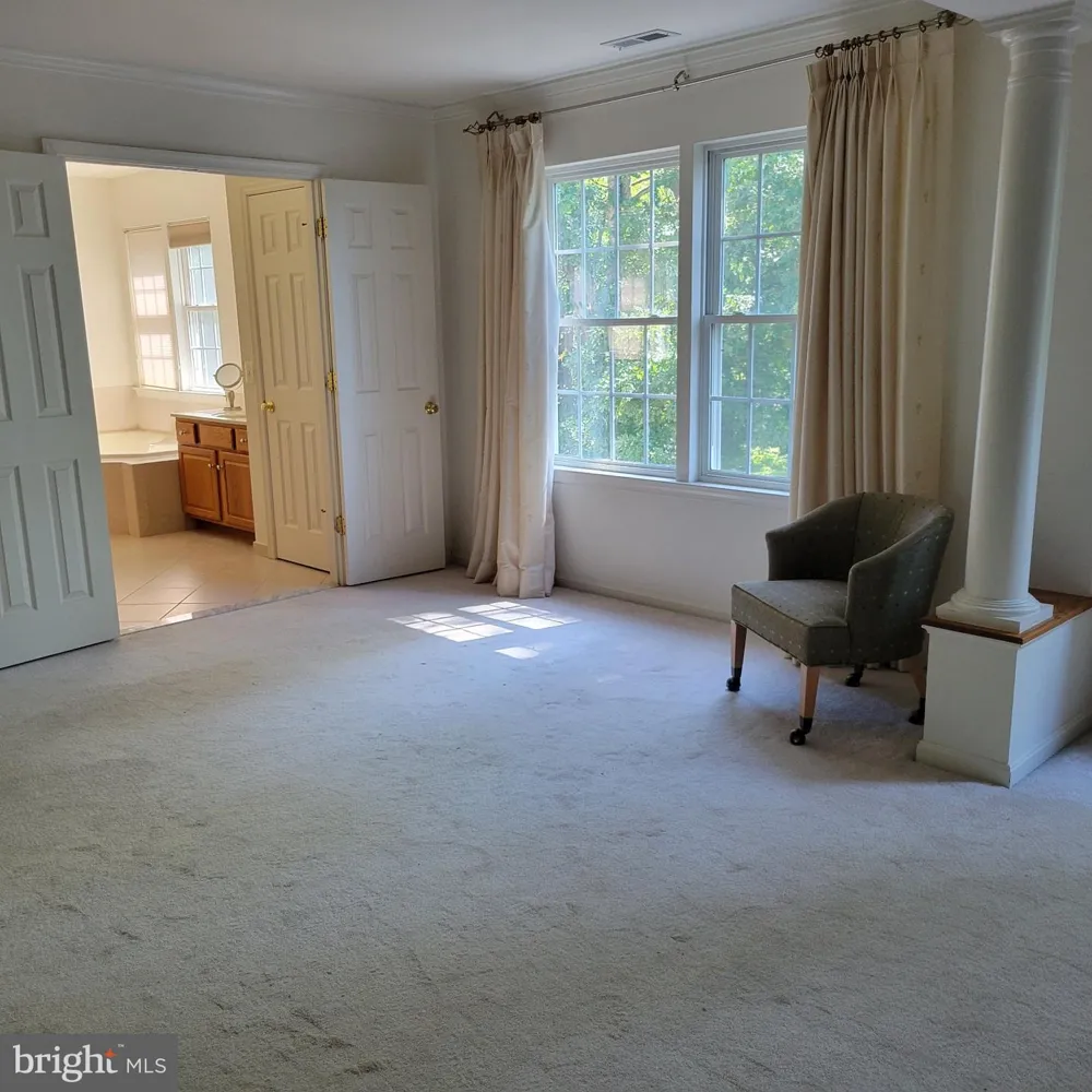 811 LAMOKA DRIVE Odenton, MD 21113