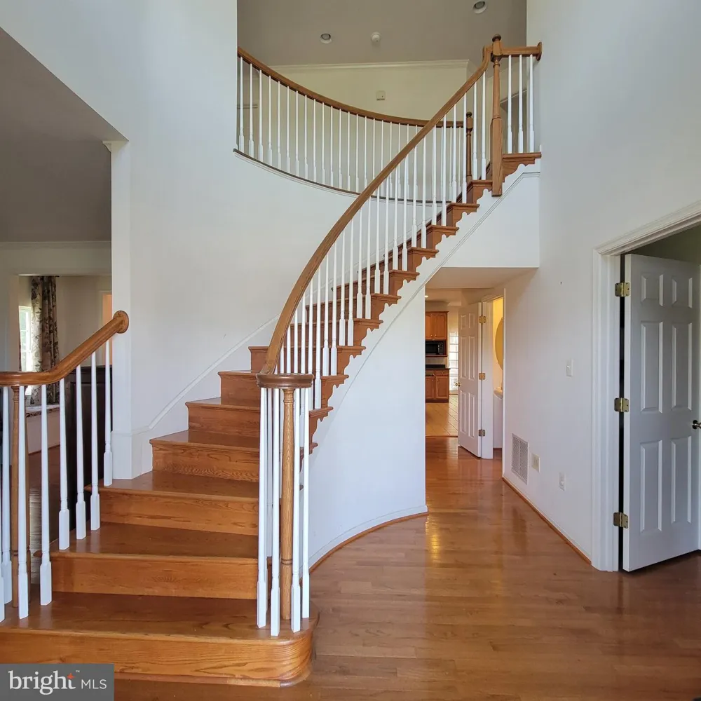 811 LAMOKA DRIVE Odenton, MD 21113