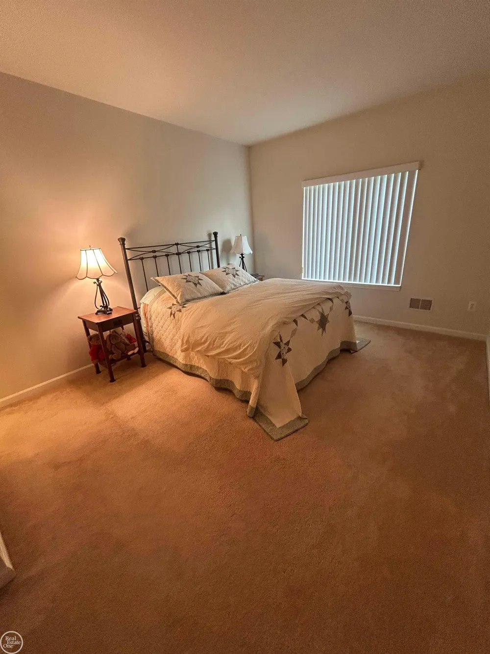 2078 Monarch Dr. Drive Shelby Charter Township, MI 48316