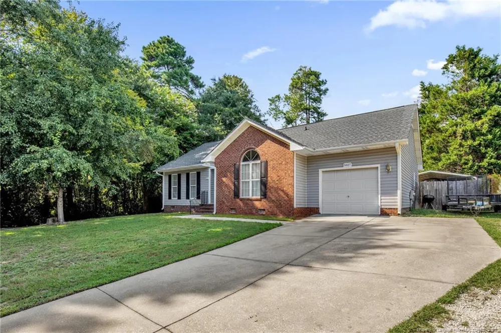5607 Walkabout Road Hope Mills, NC 28348