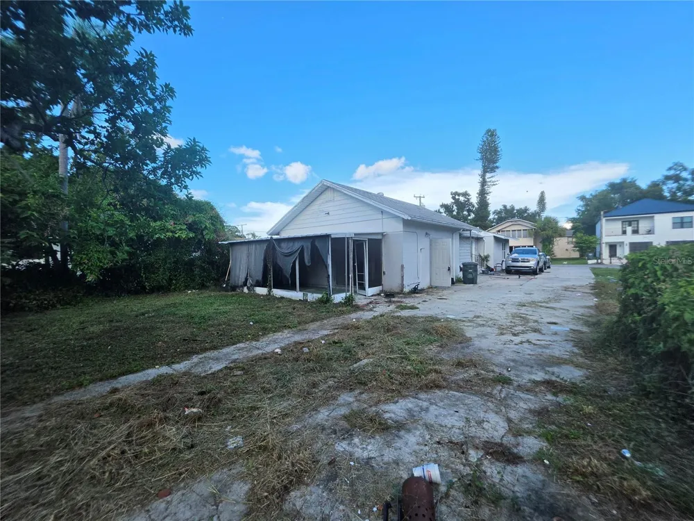 1222 17TH STREET W Bradenton, FL 34205