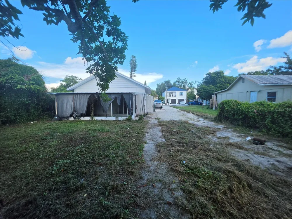 1222 17TH STREET W Bradenton, FL 34205