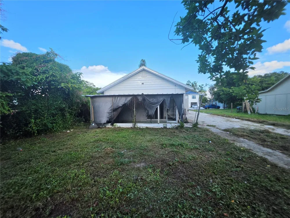 1222 17TH STREET W Bradenton, FL 34205