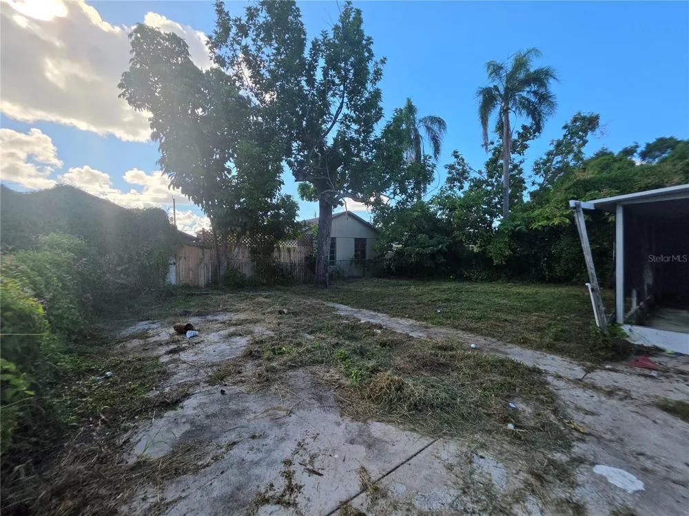1222 17TH STREET W Bradenton, FL 34205
