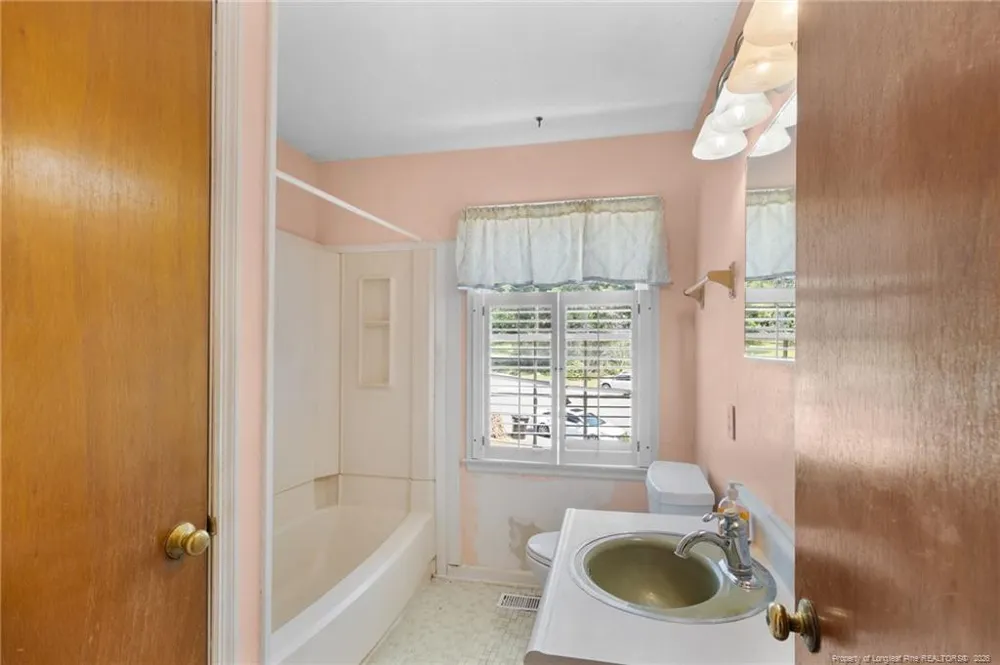 453 Bay Shore Drive Fayetteville, NC 28311