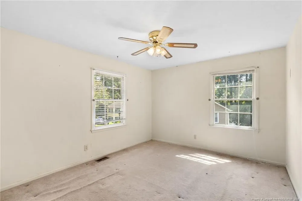 453 Bay Shore Drive Fayetteville, NC 28311